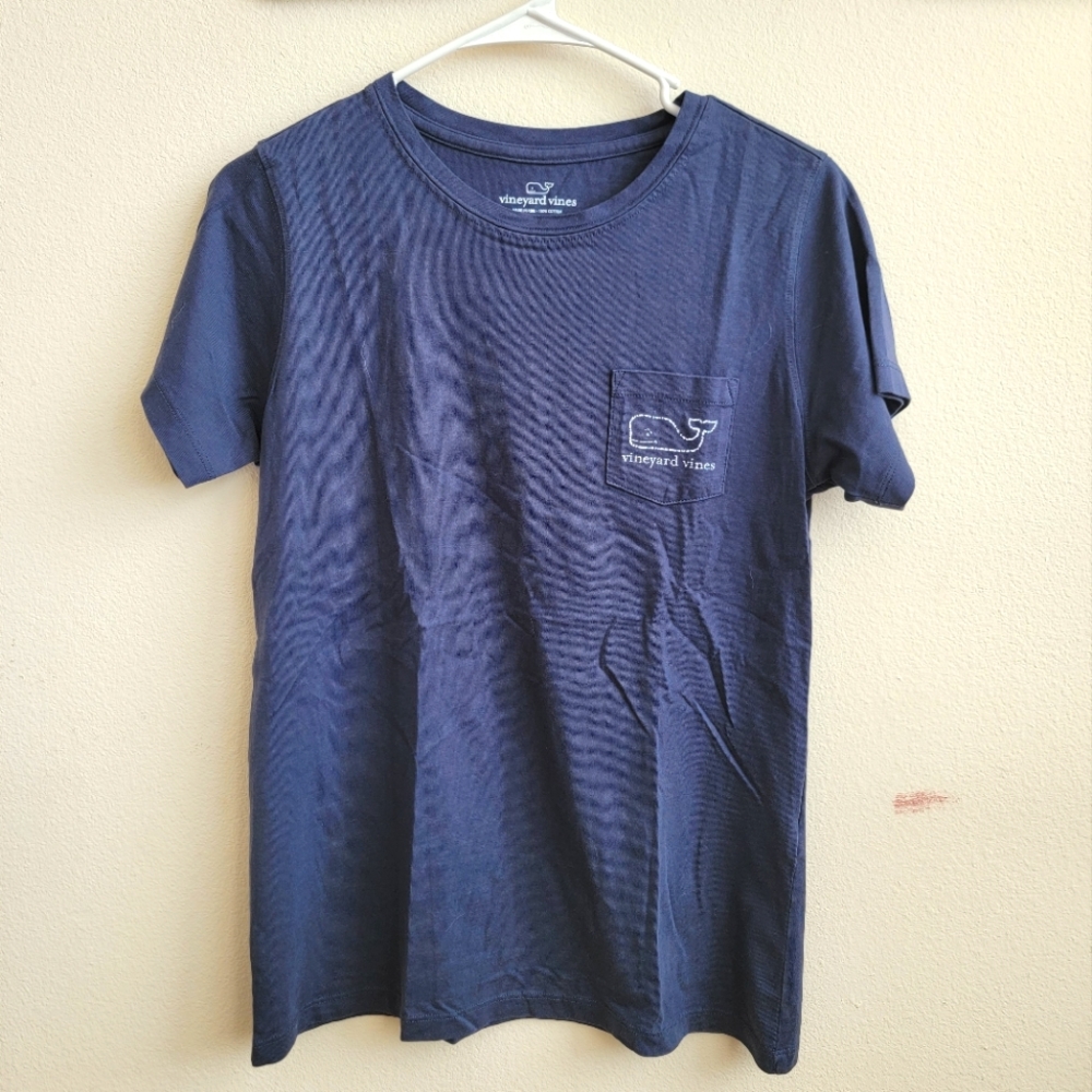 Vineyard Vines tshirt